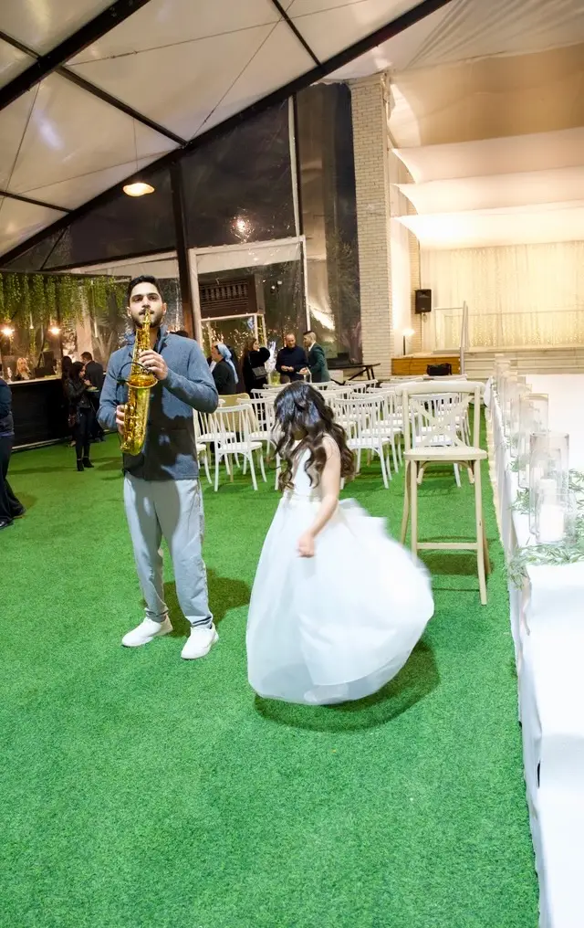שירי חופה בליווי סקסופון