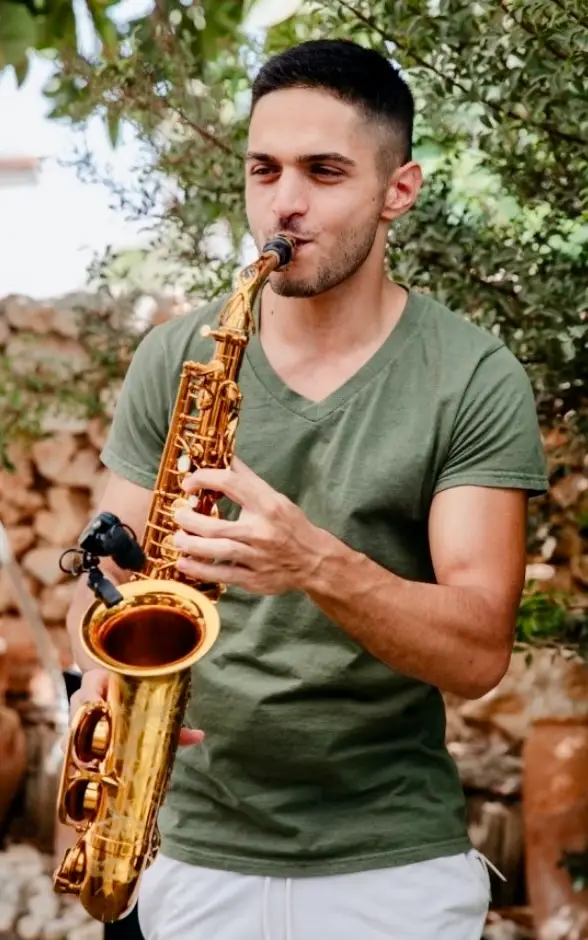 קבלת חוות דעת על נגן סקסופון